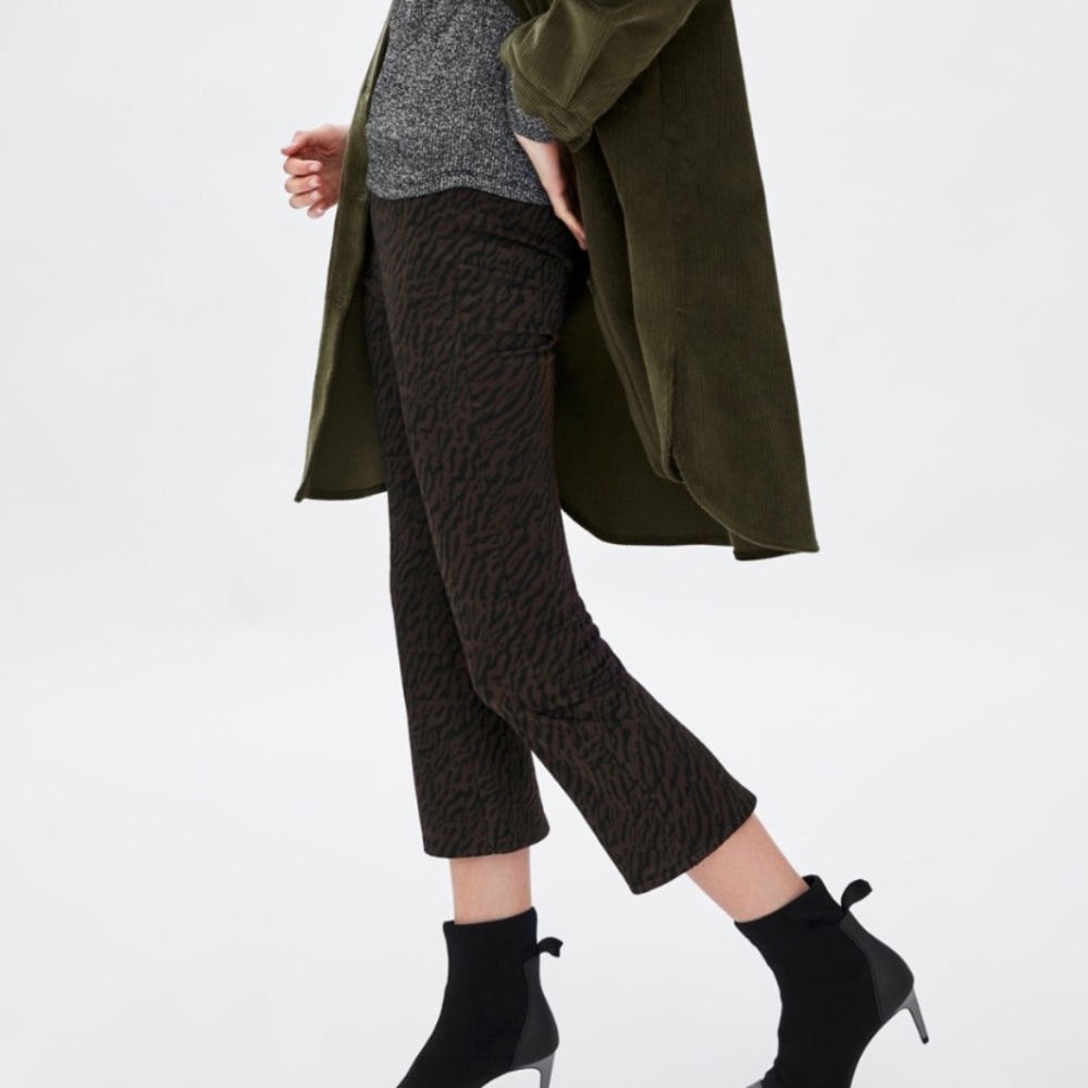 NWT Zara Tiger Zebra Print Kick Flare Crop Pant